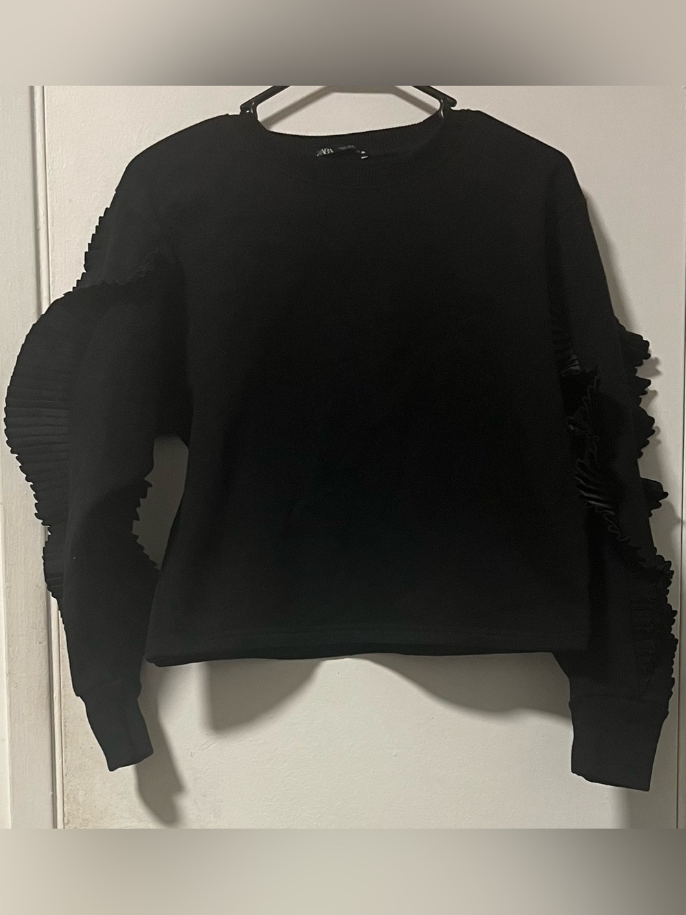 Zara Black Sweatshirt with Pleated Ruffle Sleeves
